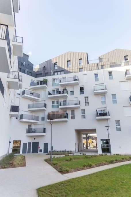 Ferienwohnung Escapade Parisienne A 25 Minutes De La Tour Eiffel Villeneuve-la-Garenne Exterior foto